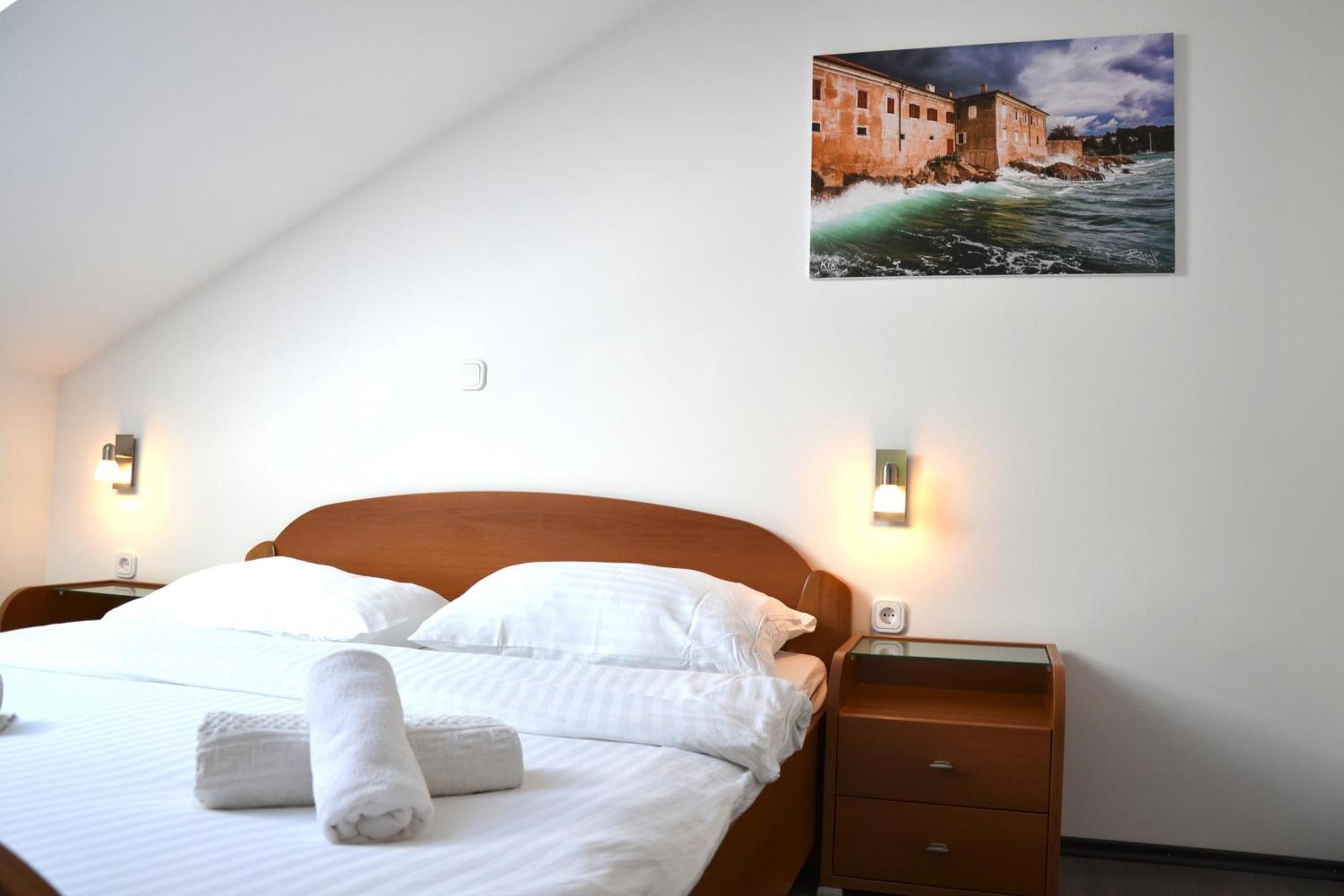 Apartments Monika Bed & Breakfast 1&4 Punat Exterior photo